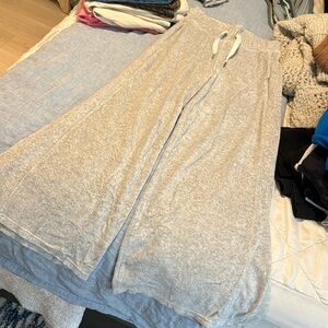 Lululemon Velvet Sweats 4